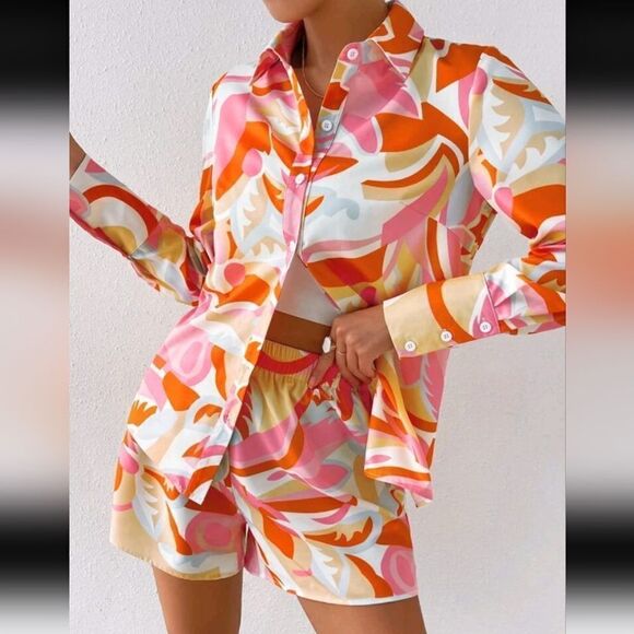 Colorful Abstract Print Shirt and Shorts Set - Picture 2 of 7